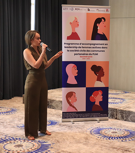 Woman presenter at a training session in Tunisia.